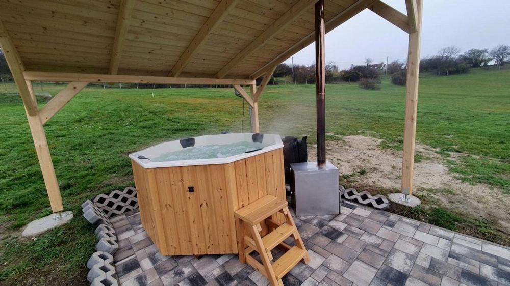 Borkuti Panzio Es Apartman Balatonszemes Exterior photo